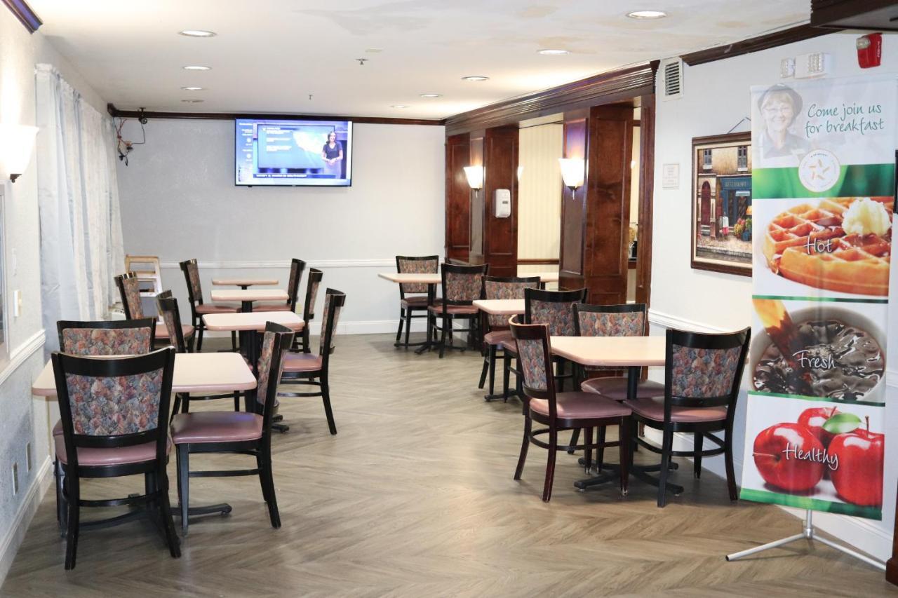 Quality Inn Rocky Mount Εξωτερικό φωτογραφία