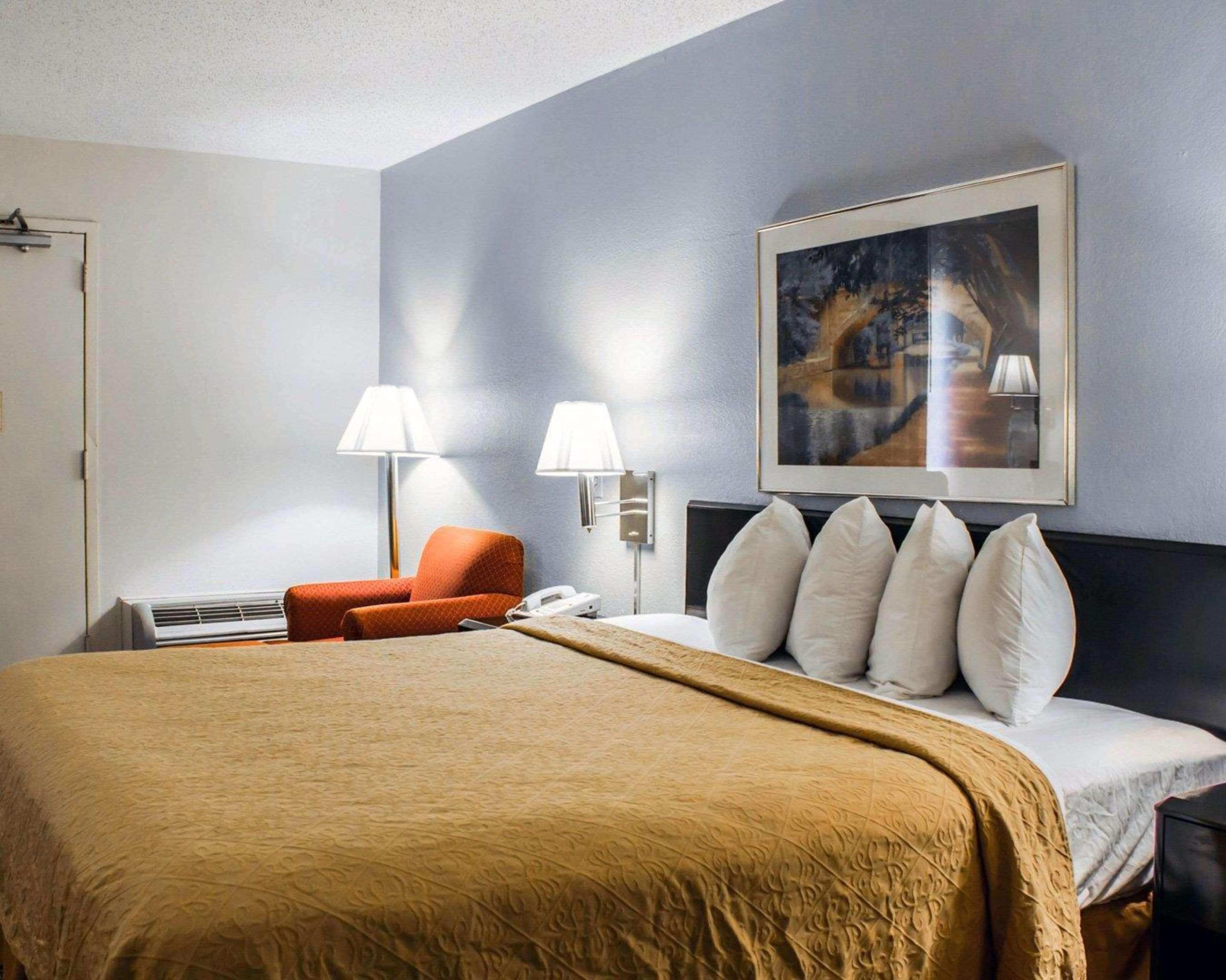 Quality Inn Rocky Mount Εξωτερικό φωτογραφία