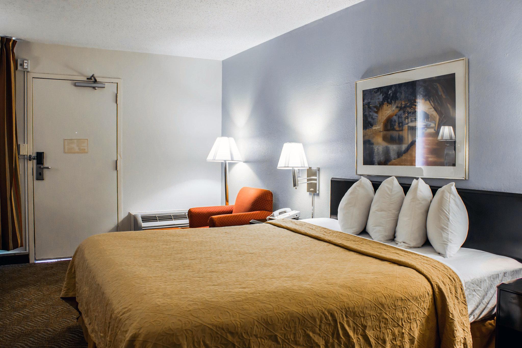 Quality Inn Rocky Mount Εξωτερικό φωτογραφία