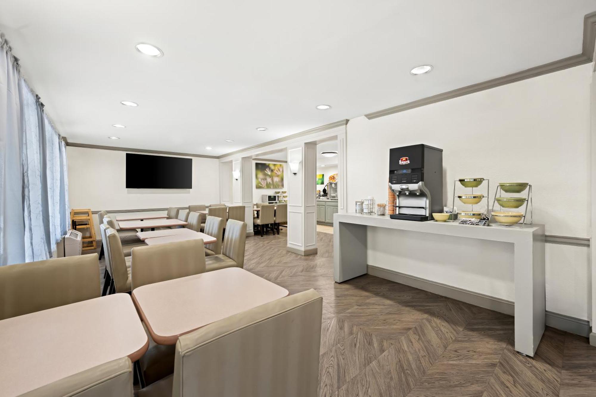 Quality Inn Rocky Mount Εξωτερικό φωτογραφία