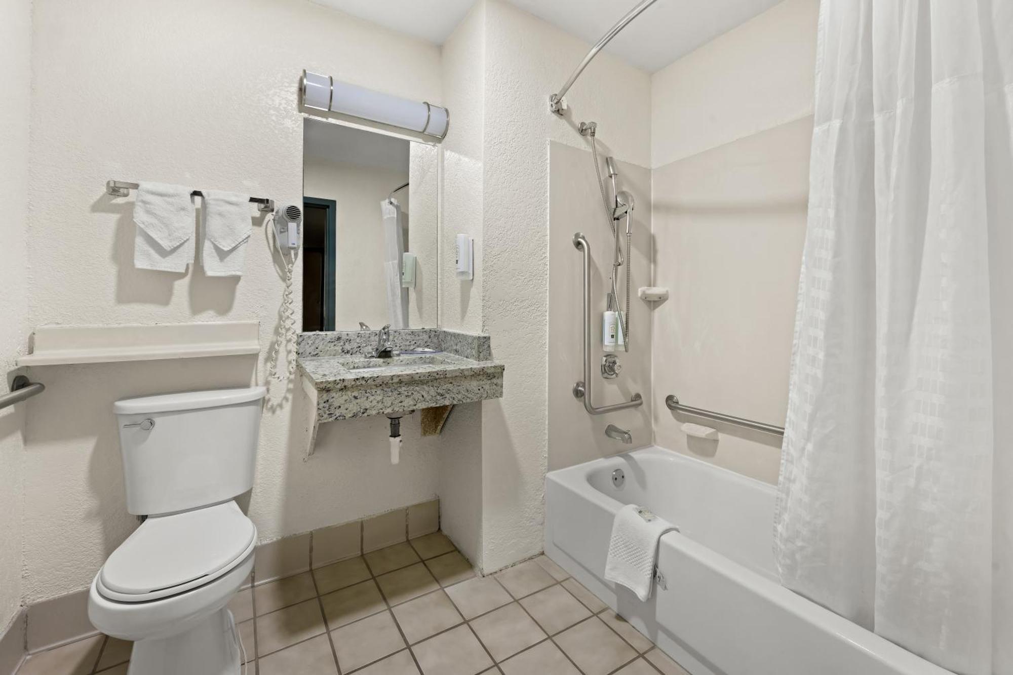 Quality Inn Rocky Mount Εξωτερικό φωτογραφία