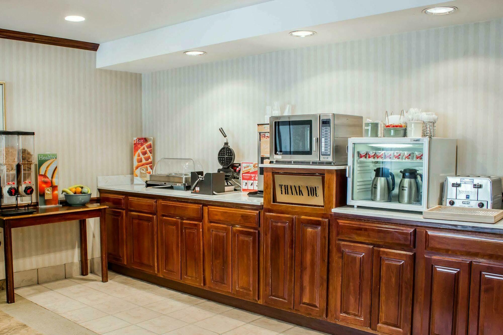 Quality Inn Rocky Mount Εξωτερικό φωτογραφία